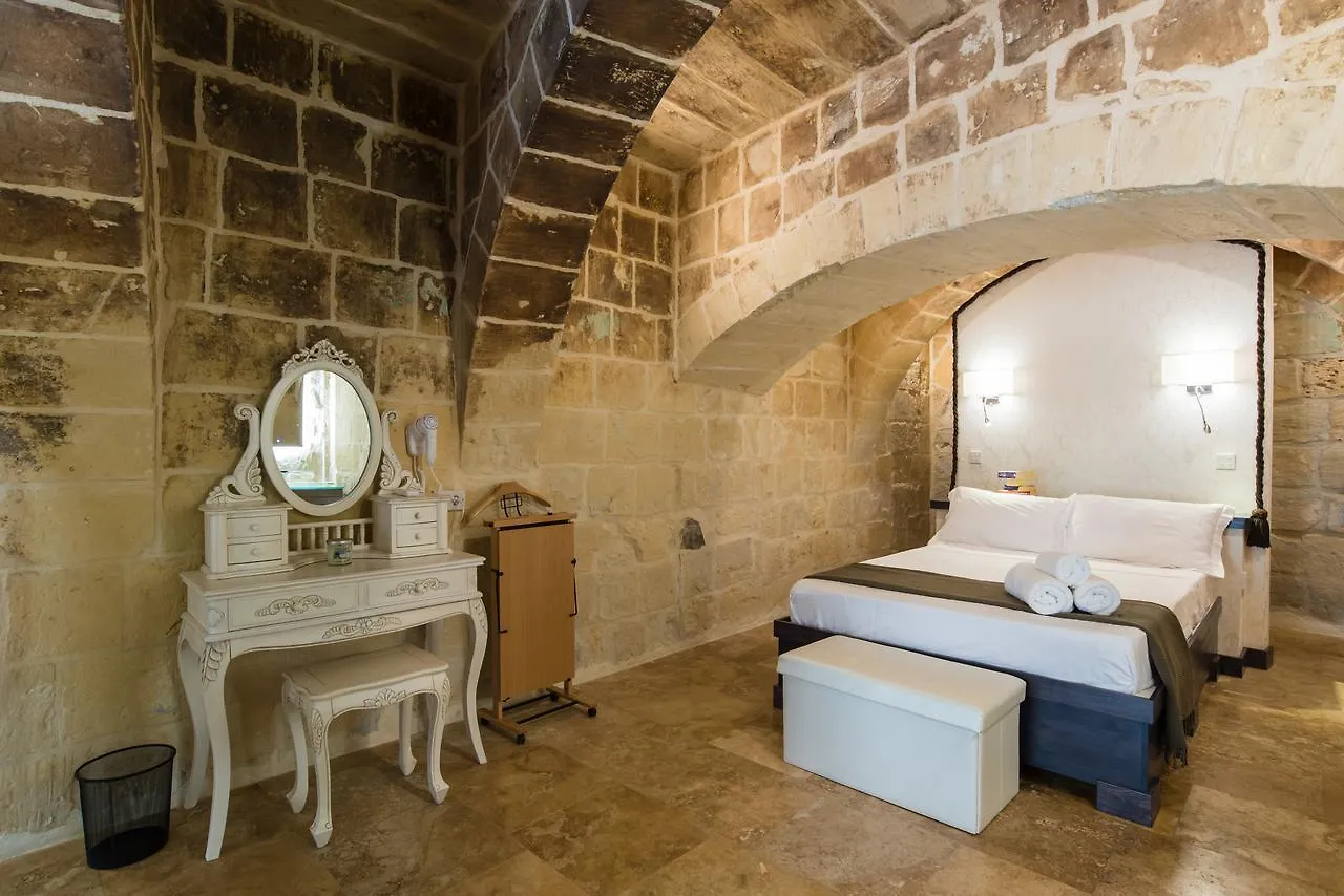 1 Bedroom Heritage Apartment La La Valletta