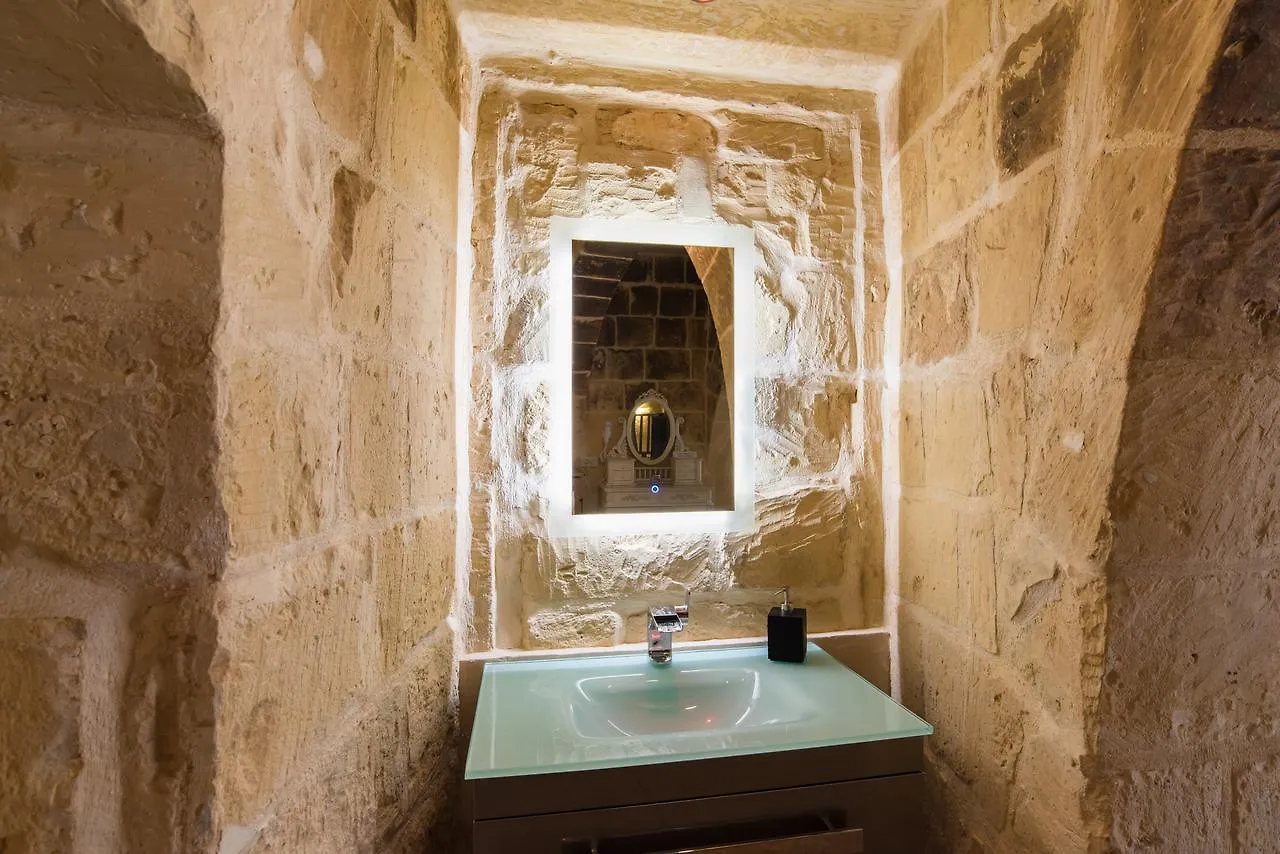 1 Bedroom Heritage Apartment Valletta