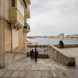 Old Theatre Lane Valletta